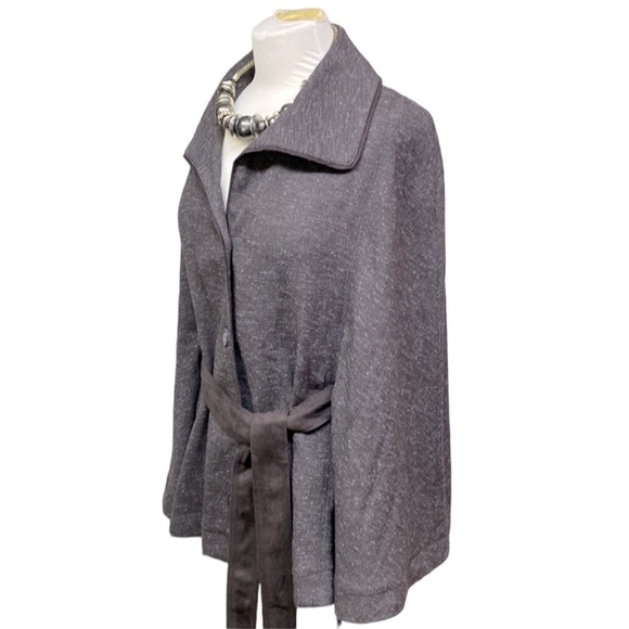 Daisy Fuentes Marled Cape Faux Suede Trim & Belt - Picture 2 of 7